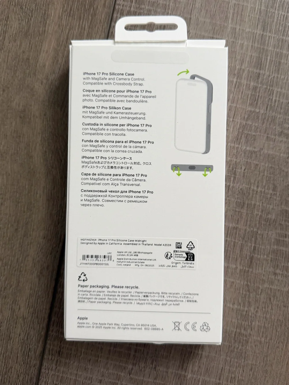 iPhone 17 Pro Silicone Case with MagSafe – Midnight